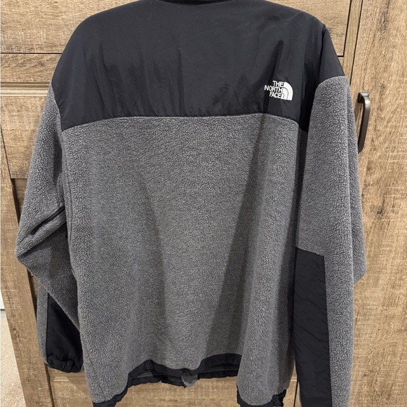 The North Face Black and Gray Denali Fleece - Picture 2 of 5